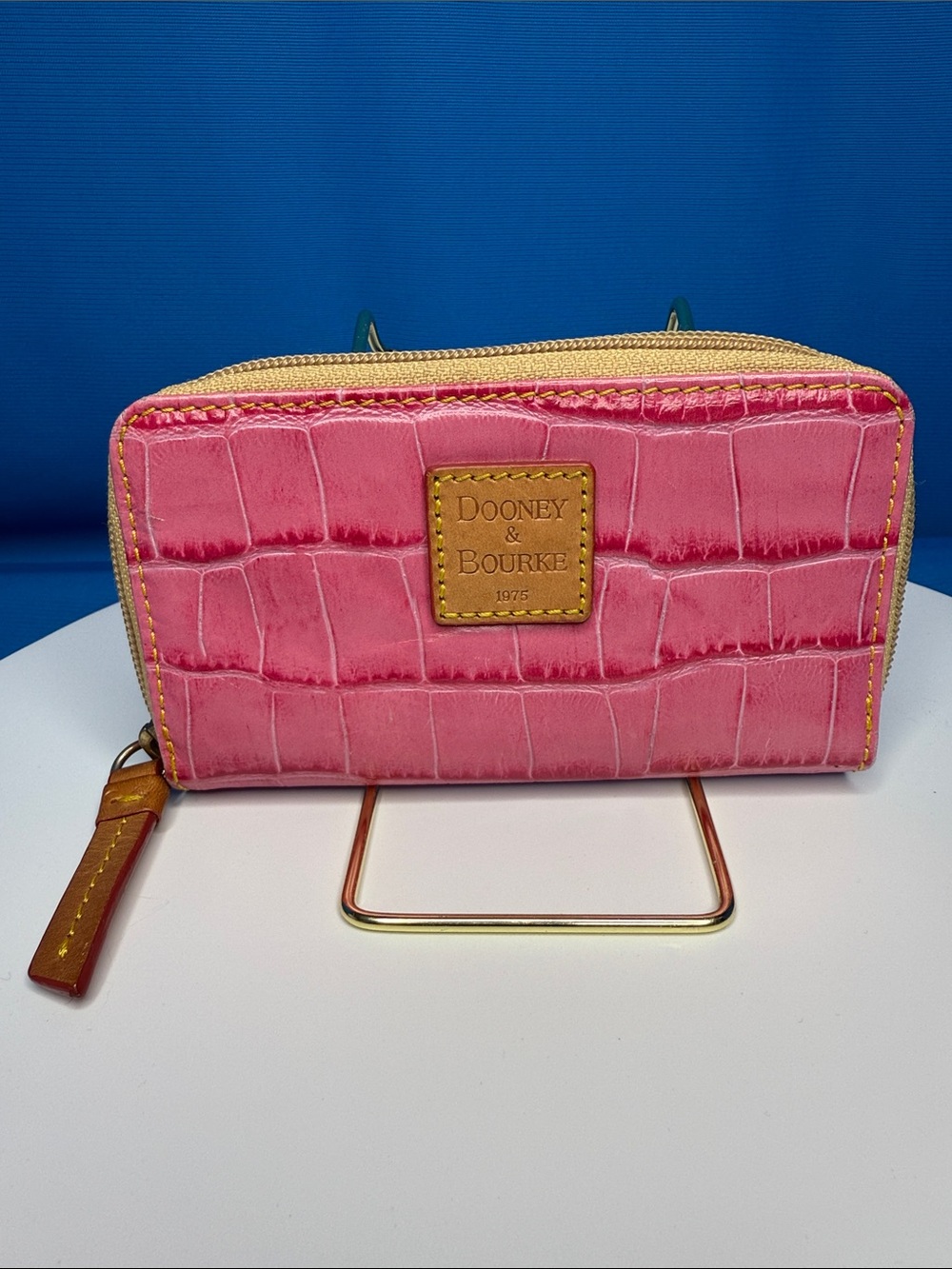 DOONEY & BOURKE PINK CROC / CROCODILE EMBOSSED LEATHER WALLET CREDIT CARD HOLDER